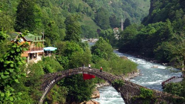 Türkiyenin 13 gösterişli köprüsü listesine Karadenizden 2 köprü girdi