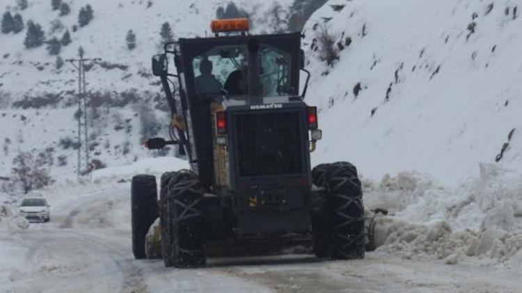 Adıyamanda 16 köy yolu kar nedeniyle kapandı