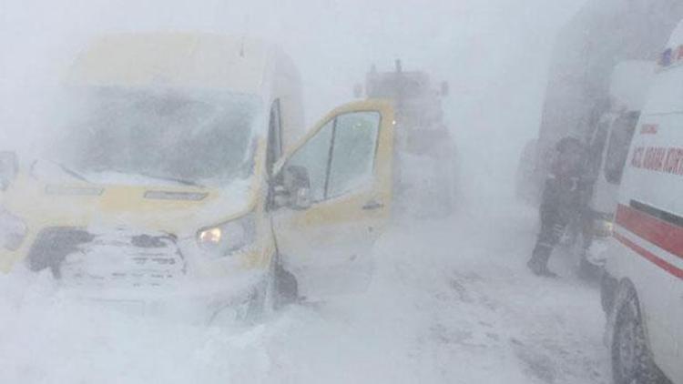 Erzincan- Sivas karayolunda ulaşım durdu