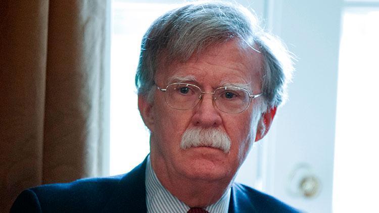 John Bolton İranı bombalamak istiyor