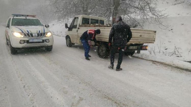 Ödemişin kırsal mahallerinde kar alarmı