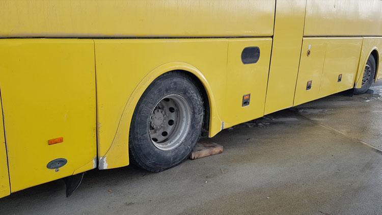 Erzincanda otobüsün altında kalan şoför öldü