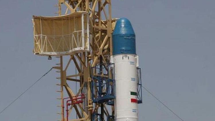 İran uydu gönderme programıyla balistik füze denemesi yapıyor