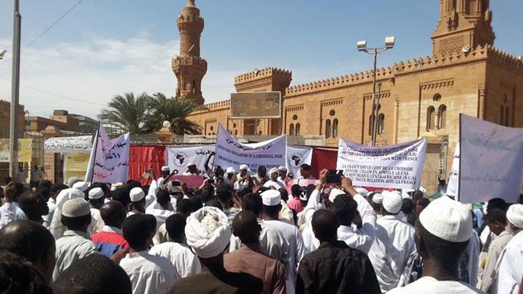 Sudanda eylemcilerin öldürülmesi protesto edildi