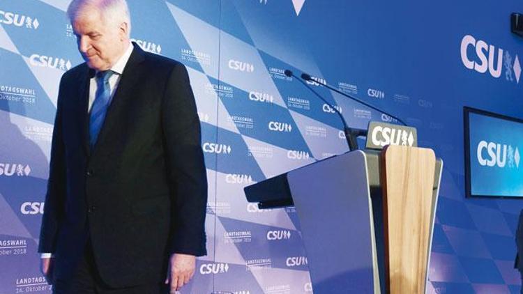 Seehofer durmuyor ‘Sınır dışı edilecekleri cezaevinde tutalım’