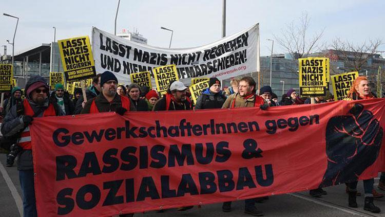 Avusturya’da aşırı sağcı parti protesto edildi