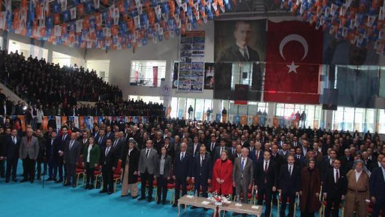 AK Partili Miroğlu, Hakkaride partisinin aday tanıtım toplantısına katıldı