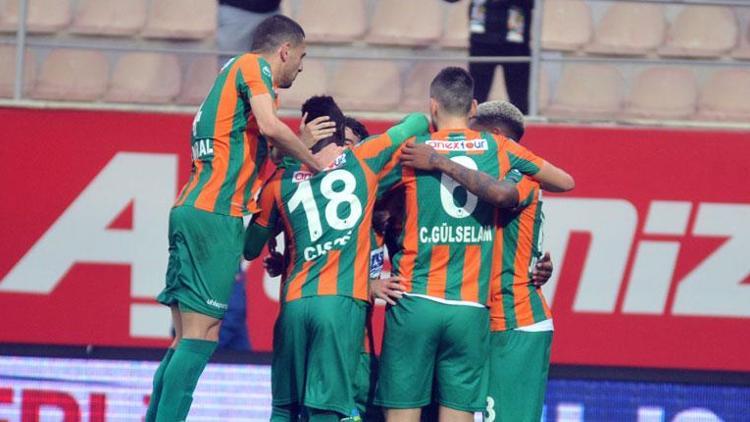 Ozan Tufan siftah yaptı, Alanyaspor kazandı