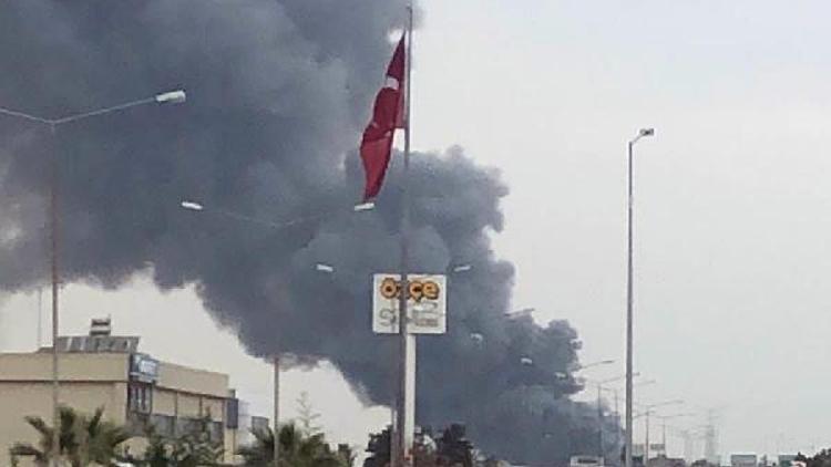 İzmirde çerez fabrikasında yangın