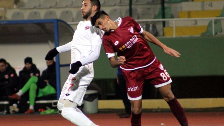 Adanaspor deplasmanda galip