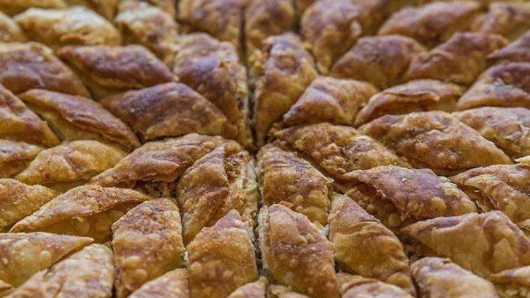 Ev baklavası nasıl yapılır? İşte çok pratik bir baklava tarifi