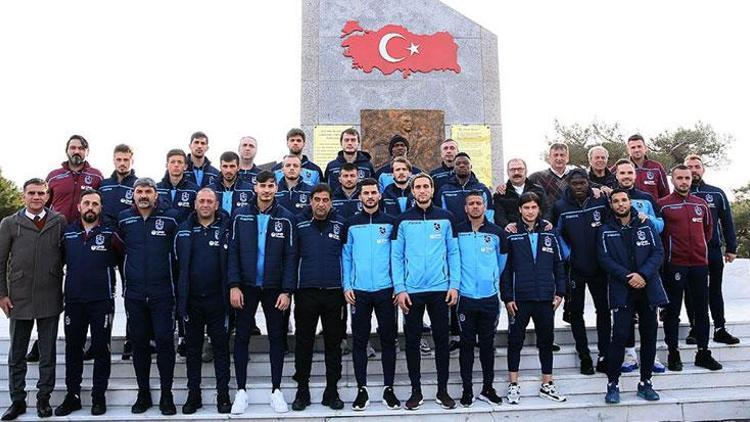 Trabzonspordan Seyit Onbaşının kabrine ziyaret