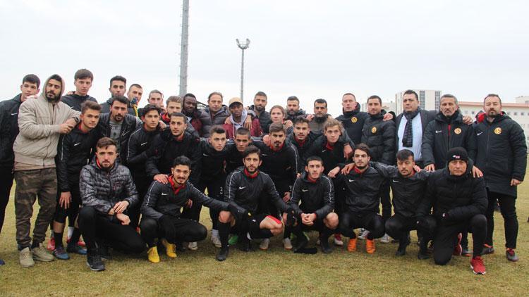 Eskişehirsporda deprem 9 futbolcu kulüpten ayrıldı...
