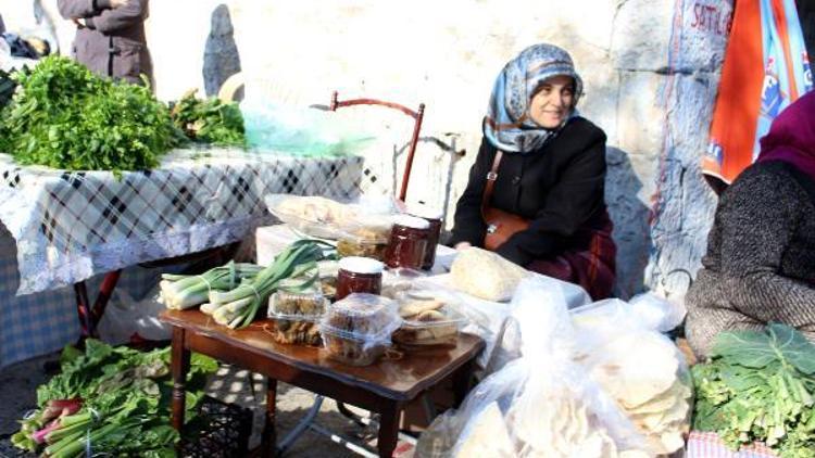 Kadınlar köyde üretip, şehirde satıyor