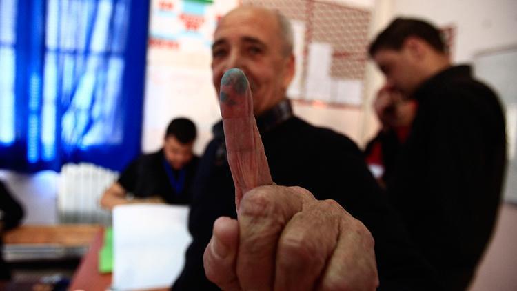 Cezayirde Cumhurbaşkanlığı seçimleri için 101 kişi aday oldu
