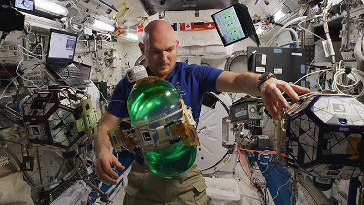 NASA çalışanları tuvalet temizlemeye başladı
