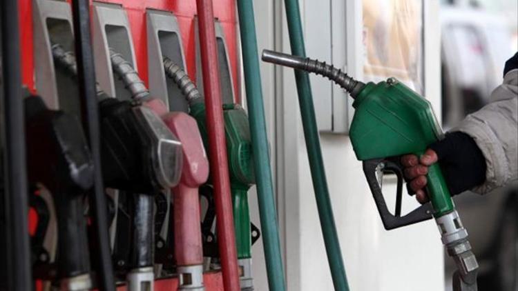 Türkiye kasımda İrandan petrol alımını durdurdu