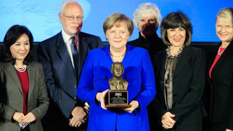 Merkel’e Fulbright Uluslararası Anlayış Ödülü