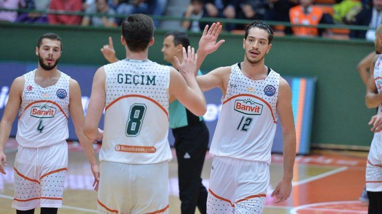 Banvit, Polonya deplasmanında