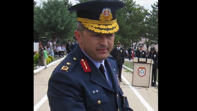 Savaş uçaklarının harekât sorumlusu Tuğgeneral Akgülay gözaltına alındı