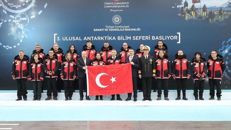 Türkiyenin Antarktikada bilimsel çalışma yapacak ekibi yola çıktı