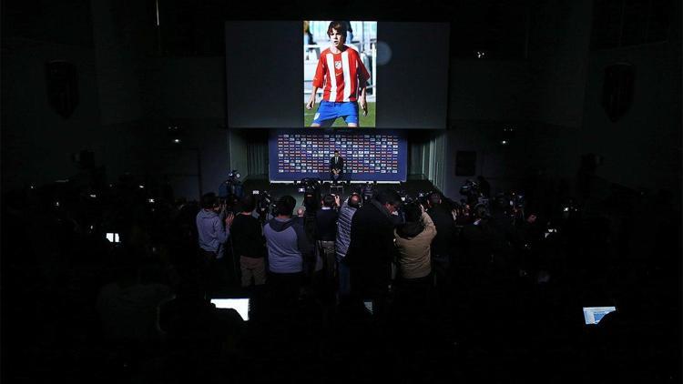 Atletico Madridin yeni transferi Morata, basının karşısına çıktı