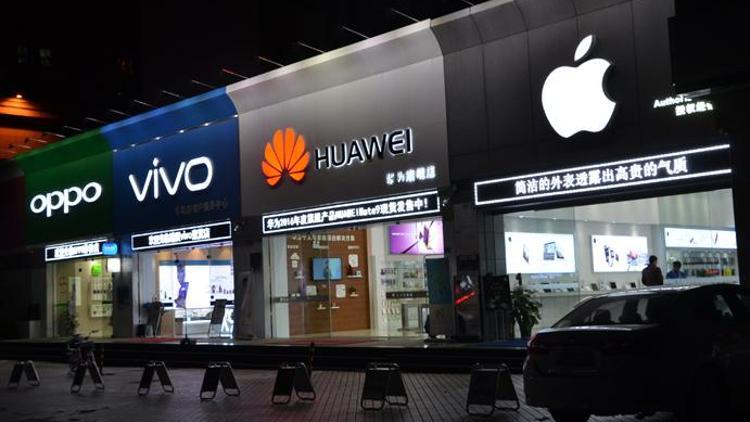 Çinde akıllı telefon satışlarında büyük düşüş yaşanıyor
