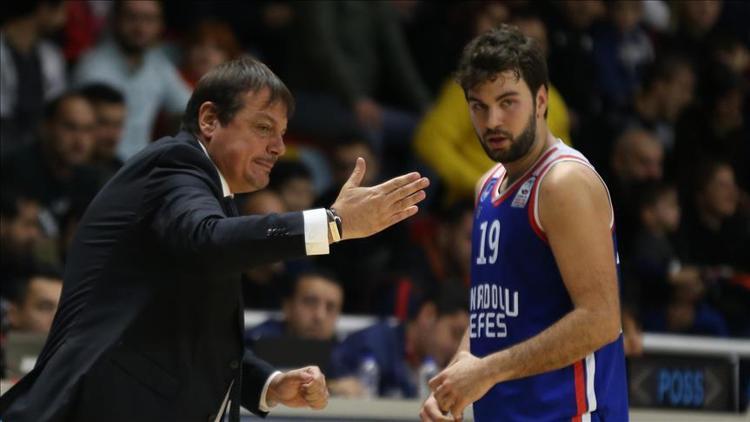 Anadolu Efes, Avrupadaki 642. maçı için Atinada