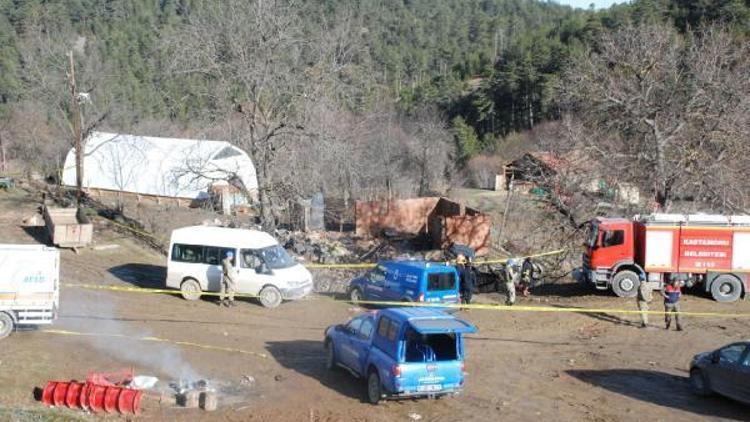 Kastamonuda 5 kişilik aileyi öldürüp, yakan sanıklara ceza yağdı