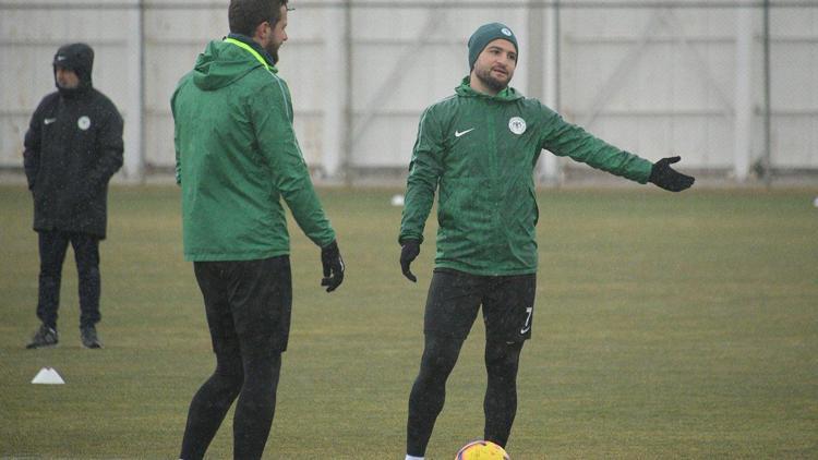 Konyaspor, Bursaspora hazırlanıyor 6 eksik...