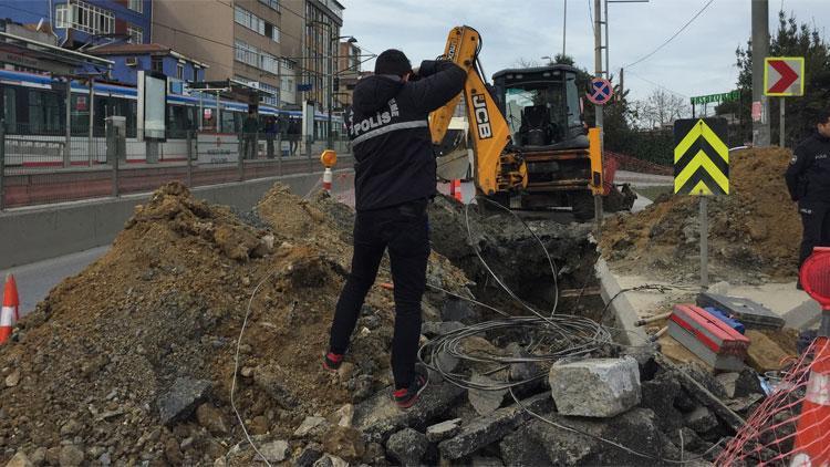 Sultangazide dehşet anları Bir kişi toprak altında kaldı...