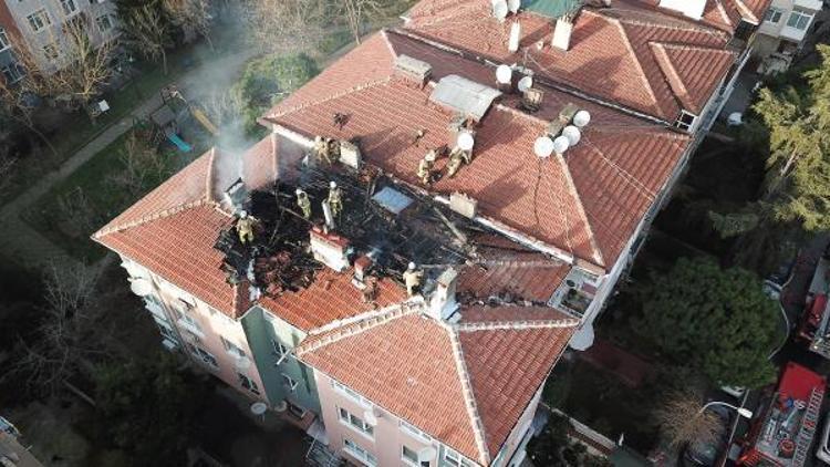 Üsküdarda tadilat sırasında çatıda yangın çıktı