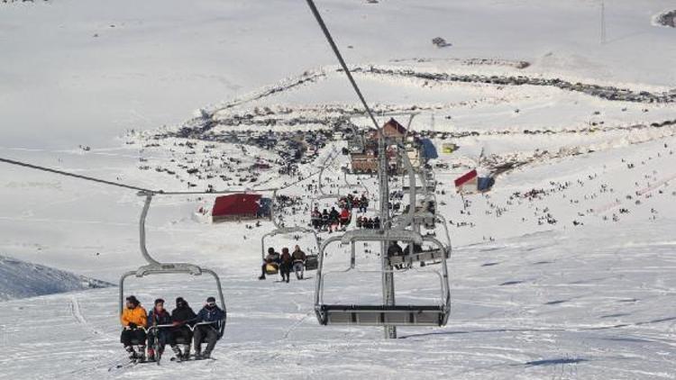 En uzun süreli açık kalan kayak merkezi Hesareki 55 bin kişi ziyaret etti