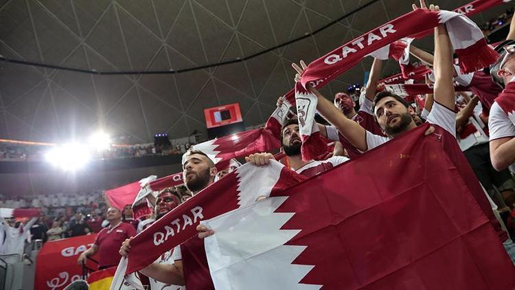 Katar forması giyen İngiliz vatandaşı BAEde tutuklandı