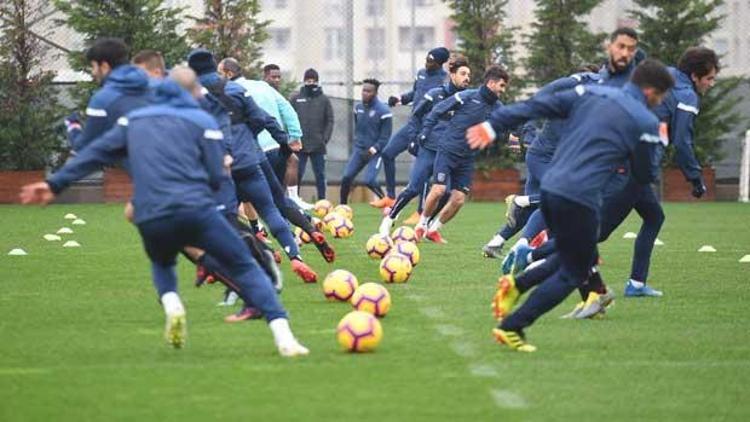 Medipol Başakşehirde Erzurumspor maçı mesaisi