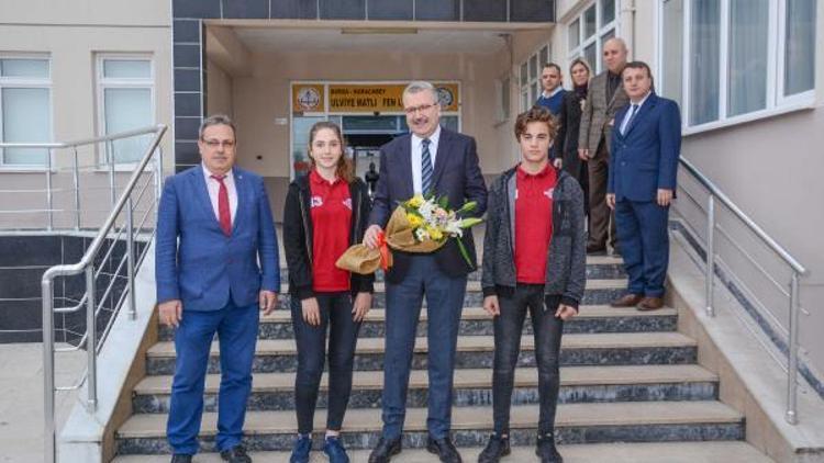 Başkan Özkan liseli gençlerle buluştu