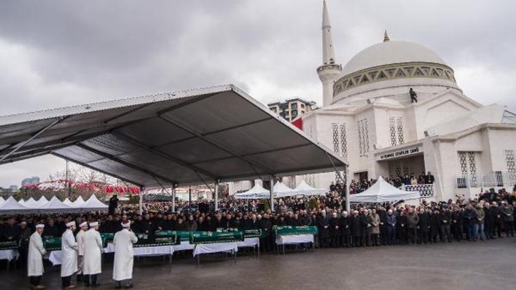 Cumhurbaşkanı Erdoğan, Alemdar ailesinden 9 kişinin cenaze törenine katıldı