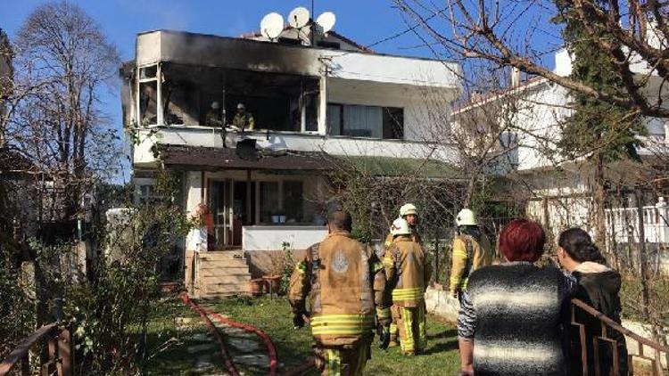 Çakmakla oynayan çocuk evi yaktı