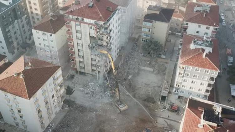 Kartalda 10 katlı binada yıkım tekrar başladı