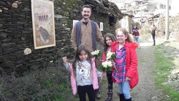 8 kişinin yaşadığı Lübbey köyünde resim sergisi açtı