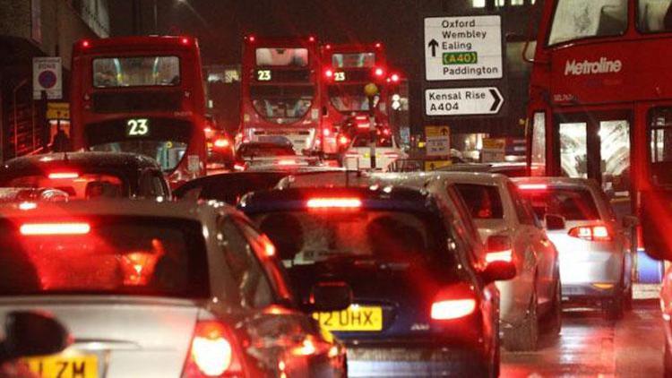 Trafik sıkıştı, 8 milyar sterlin kayboldu