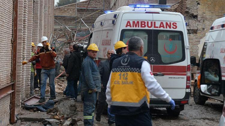 Adana Yeni Arkeologi Müzesi inşaatında iskele çöktü Ölü ve yaralılar var...