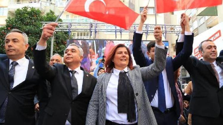 Başkan Çerçioğlu, Nazillide Özcan ile seçim bürosunu açtı