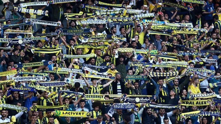 Fenerbahçeli taraftarlardan protesto yürüyüşü