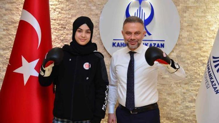 Ortaokul öğrencisi Songül, Türkiye ikincisi oldu