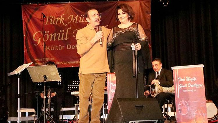 ‘Gönül dostları’yla Türk müziğine doydular