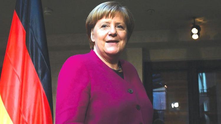 Doğu eyaletleri Merkel’i istemiyor