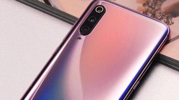 Xiaomi Mi 9un fiyatı öyle bir düştü ki...