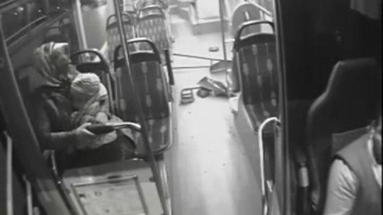 Sultanbeylide otobüsler çarpıştı, kadın yolcu korku dolu anlar yaşadı