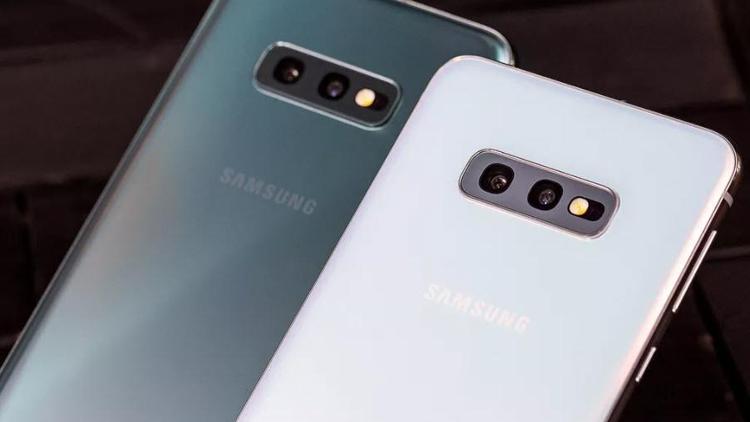 Galaxy S10e: Samsungtan uygun fiyatlı telefon geldi